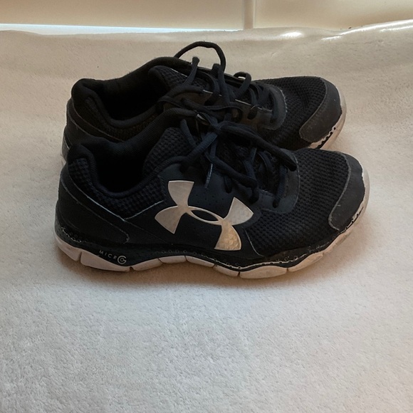 Under Armour Black and Gray Kids Sneakers - Picture 2 of 7